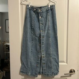 Jean skirt, sz M, like new